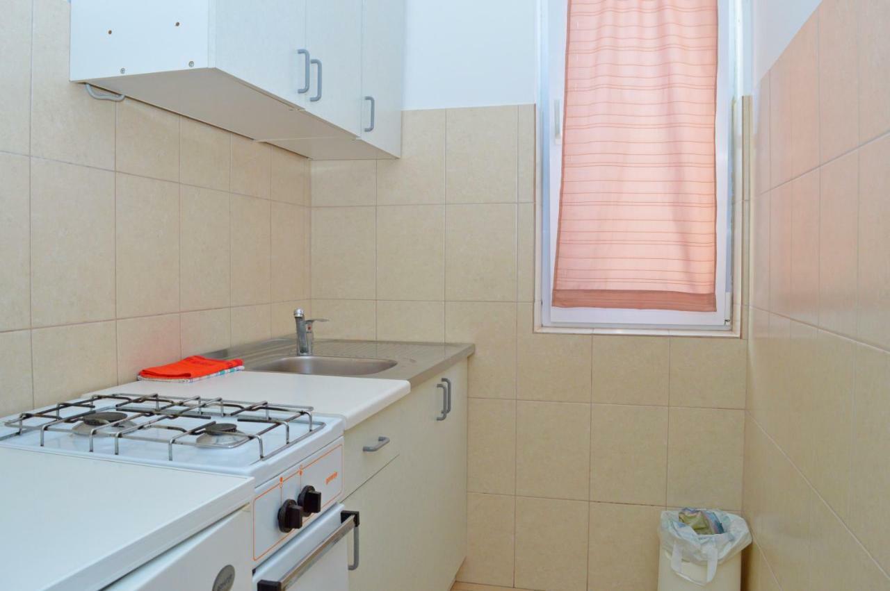 Apartmani Macak II Novalja Ngoại thất bức ảnh