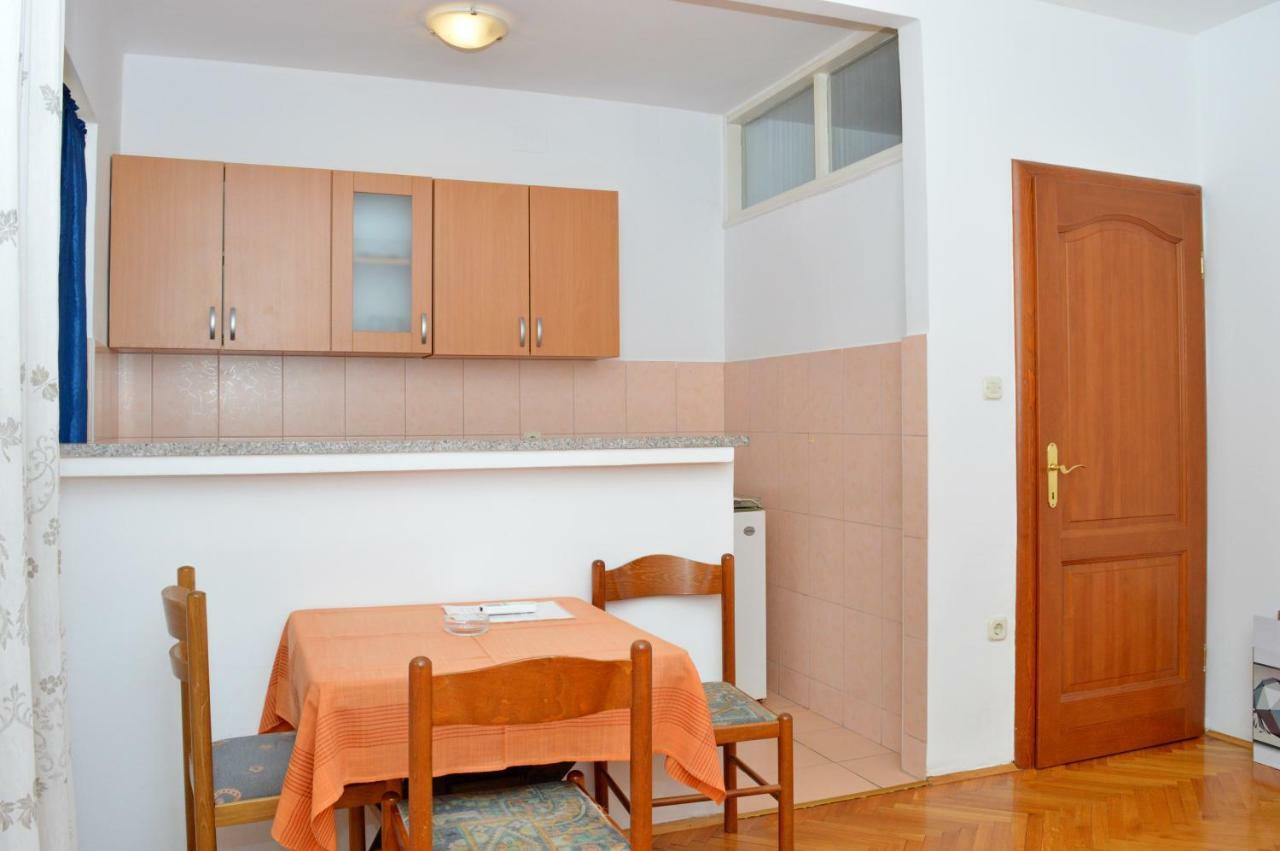 Apartmani Macak II Novalja Ngoại thất bức ảnh